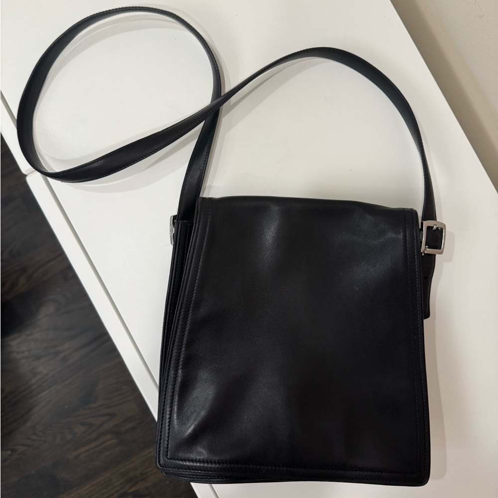 Early 90s Vintage Coach Legacy Flap Messenger Bag
Black Leather (Style J92-6147)